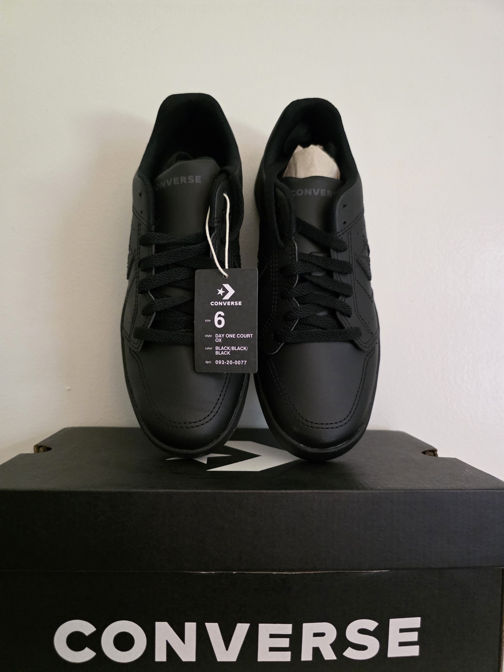 Converse Men's Black Low-Top Sneakers - Picture 4 of 6